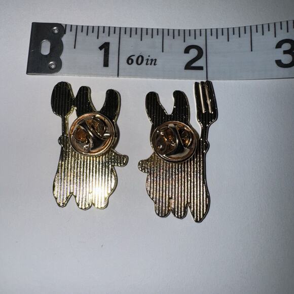 Lot Of 2 Husband And Wife Farmers Pins Brooches - Picture 2 of 2